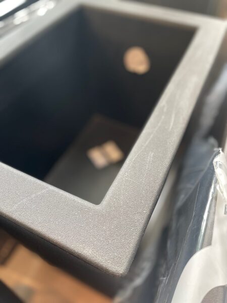 zunanji lonec za rože