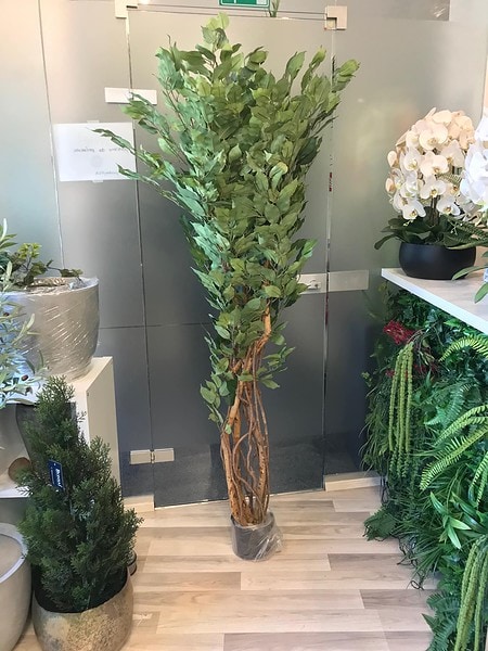 neoblikovano umetno drevo