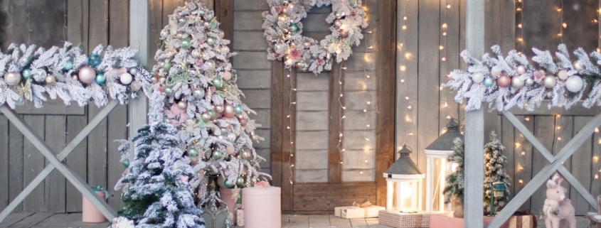 adventni venčki - novoletna dekoracija - božično drevo umetno