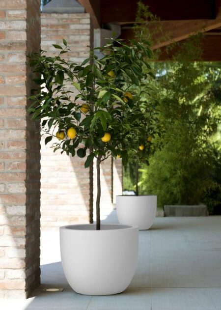 Okrasni lonec za rože 54 cm bele barve Aria