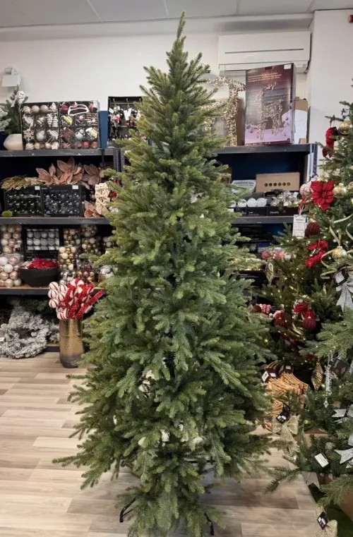 Umetna jelka Aspen Slim 210cm 100%PE Umetna jelka Aspen Slim 240 cm 100%PE - ozka novoletna jelka