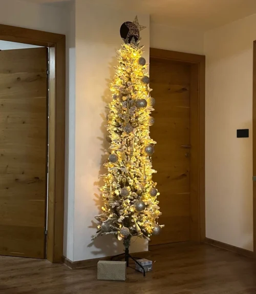 Umetna jelka Slim zasnežena 210cm d68cm